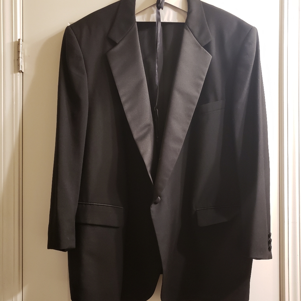 MENS COMPLETE TUXEDO SET SZ 52/54